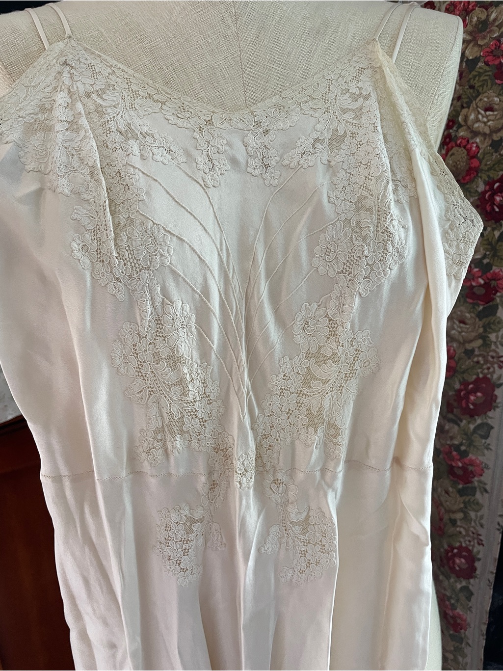 Vintage 1930s1940s 100 Silk Ivory Mid Length Slip  Bias Lace French Lingerie
